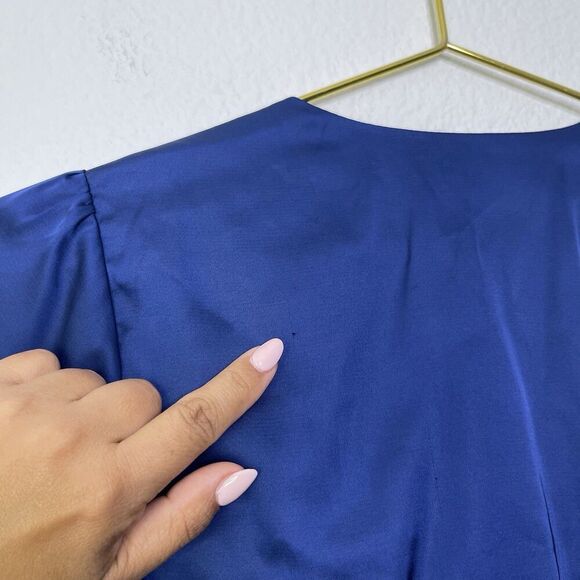 NEW Abercrombie & Fitch Top XS Blue Satin Crop V Neck Puff Long Sleeve Smocked - Picture 7 of 10